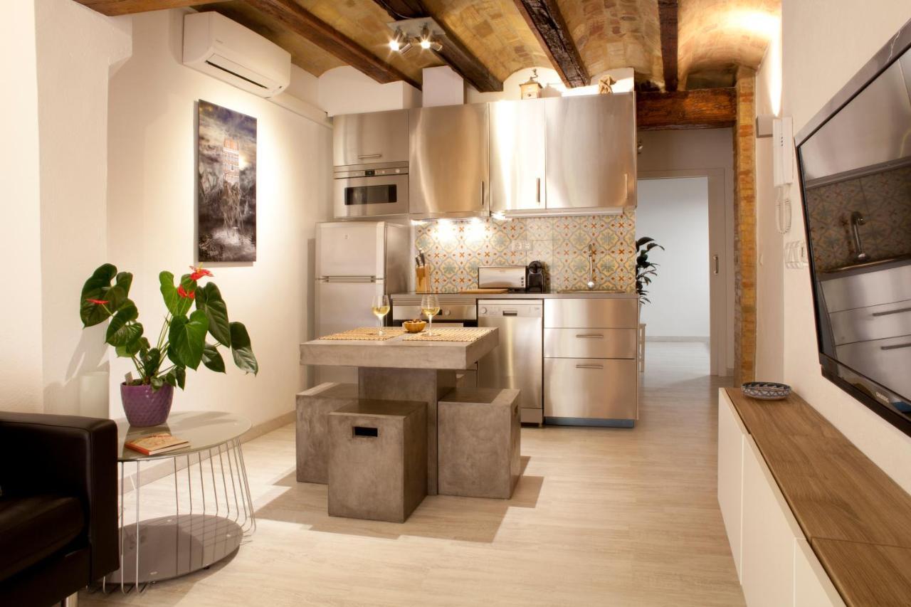 Authentic Charming Apartment/wifi/air Conditioning Apartment Valencia