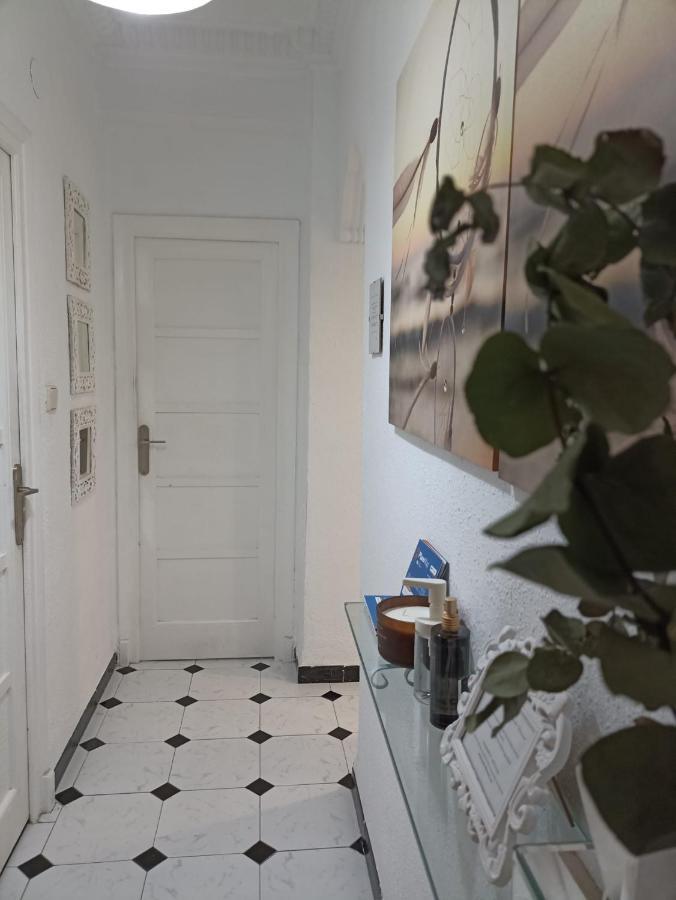 Alojamientovalencia-Barrio Ruzafa Apartment