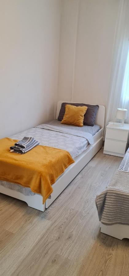 Cozy Modren On Malvarrosa Habitación en casa particular *