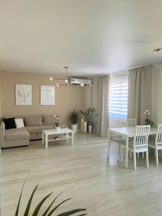 Cozy Modren On Malvarrosa Valencia