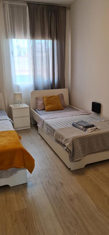 Cozy Modren On Malvarrosa Habitación en casa particular