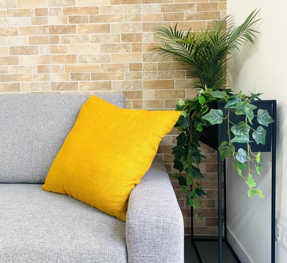 Tarongers, Lovely Flat In The Center Apartment