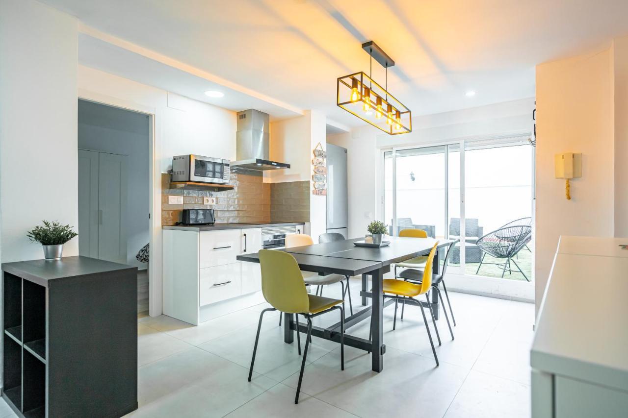 Sunny On Cabanal Beach Apartment Valencia