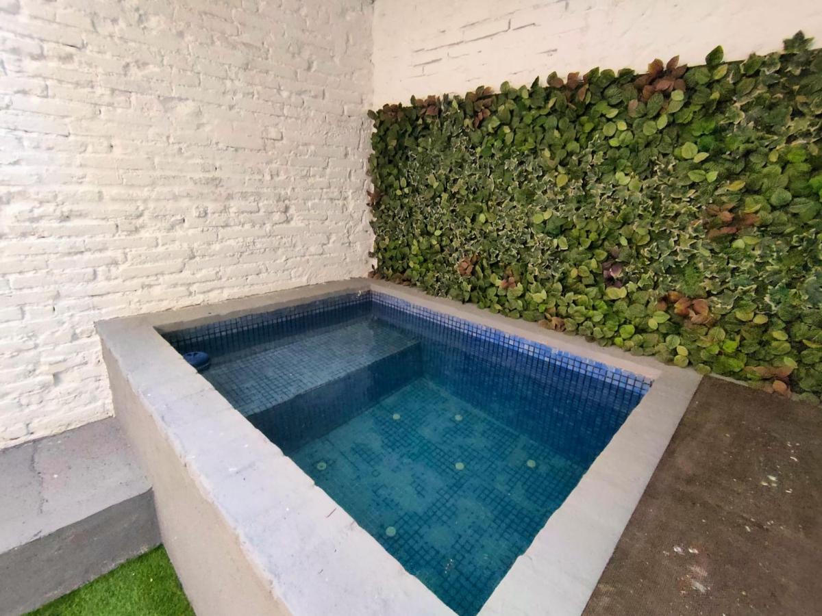 Apartamento Pequeño Con Mini Piscina *