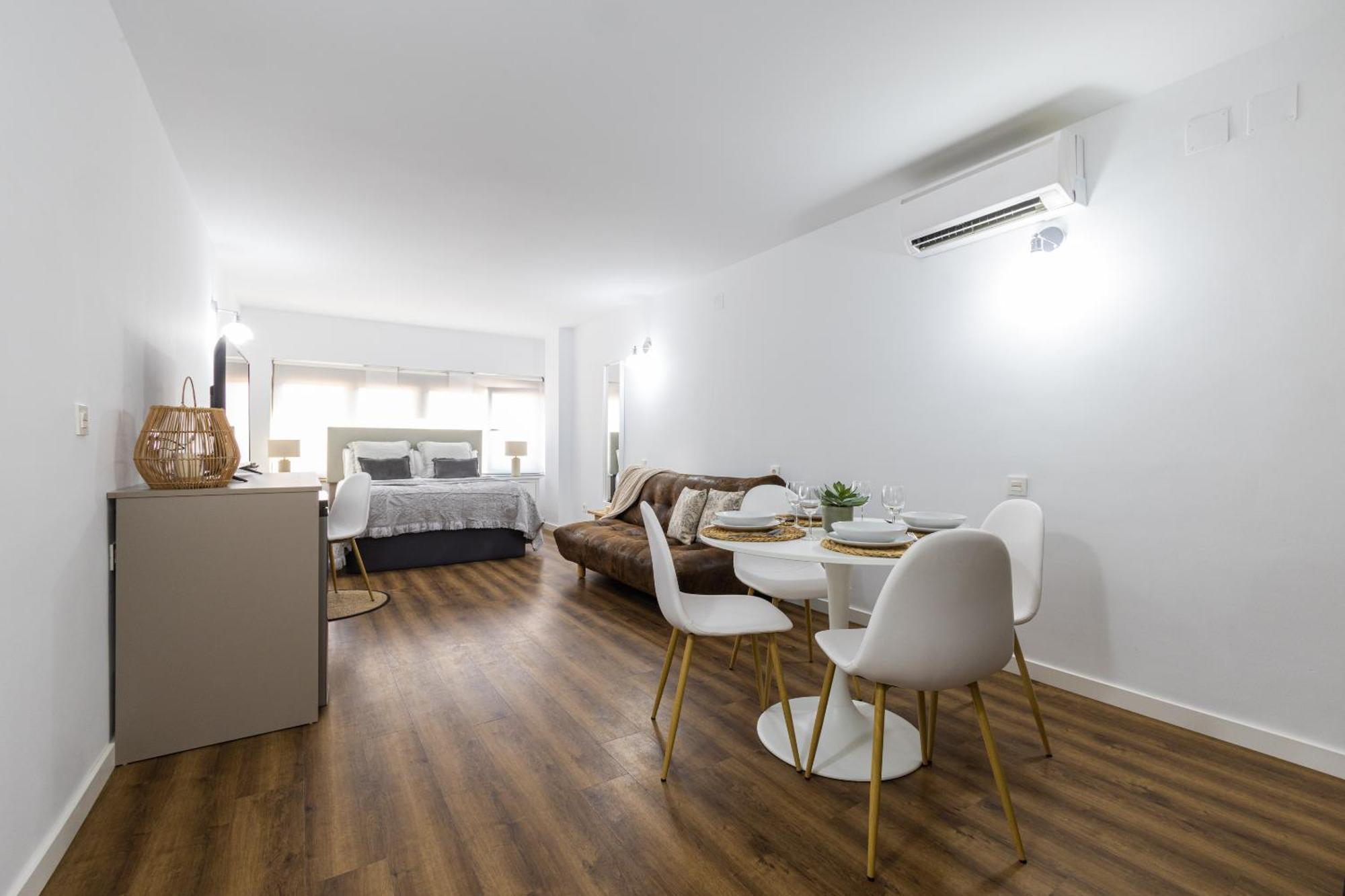 Florit Flats - The Apolo Apartment