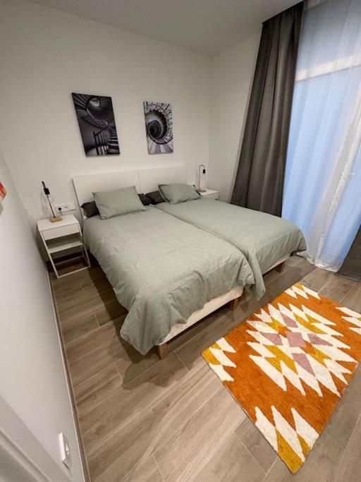 Apartamento Precioso Con Patio. Pyp