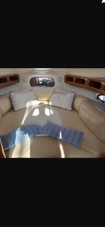 Botel Excelente Mini Yate *
