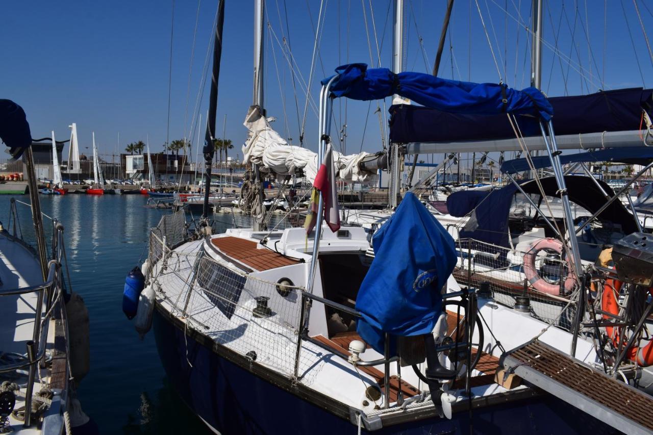 Botel Velero En Puerto De - E&m Boats Valencia