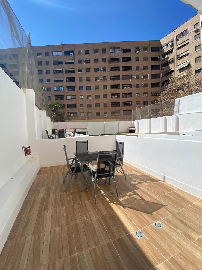 Travel Habitat Ave Sorolla Suites *