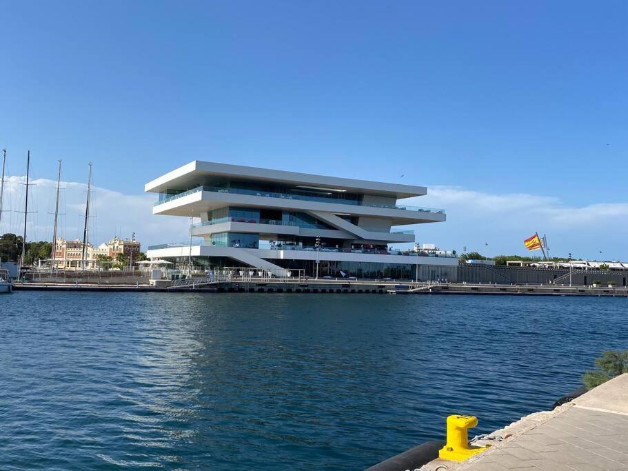 Velero Menorquin Con Encanto Botel