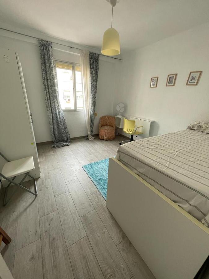 Malvarrosa Familiar Guest house