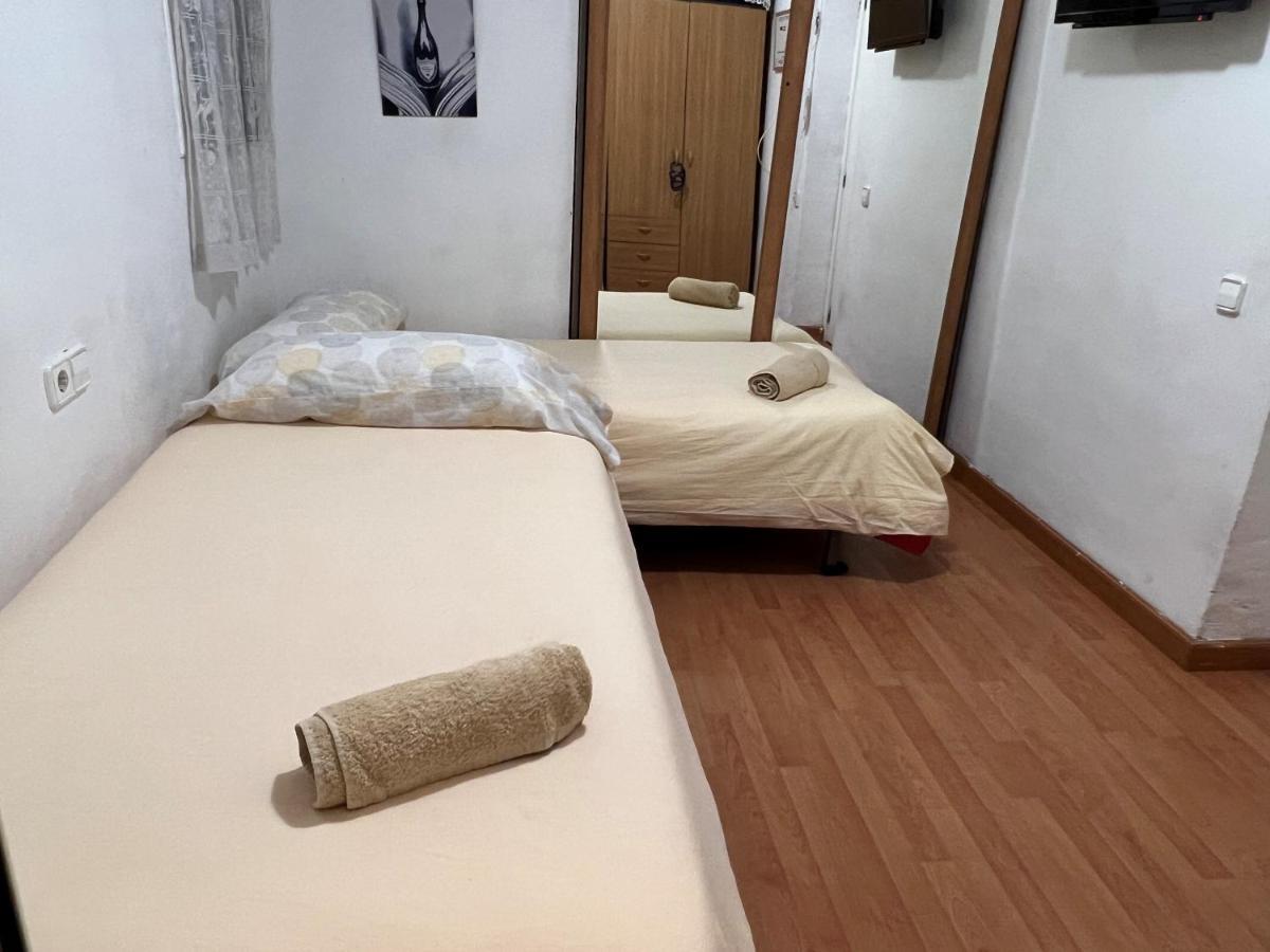 Habitación en casa particular Malvarrosa Comoda Y Sencilla Cerca De La Playa *