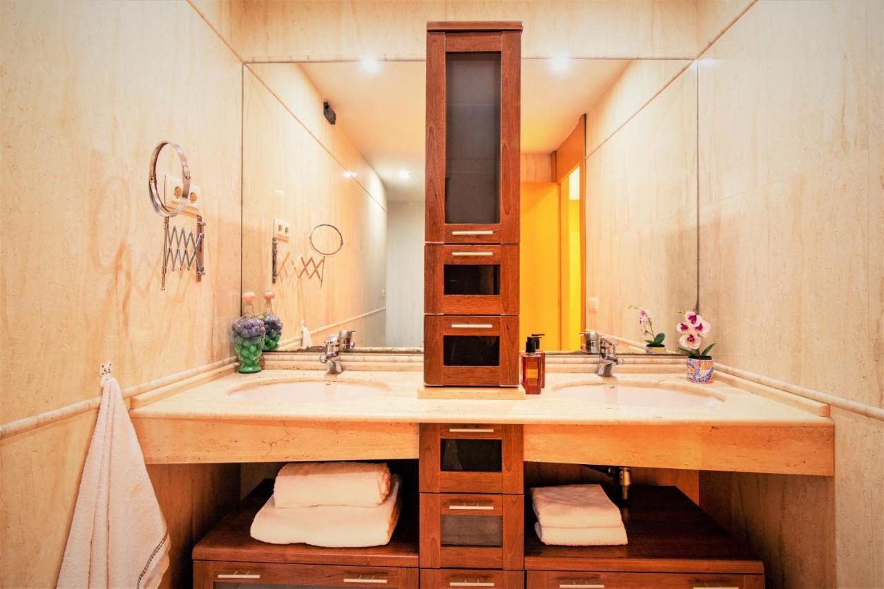 Penthouse Duplex In A 4 Floors Spanish House -8 Min To Center By Metro Apartamento