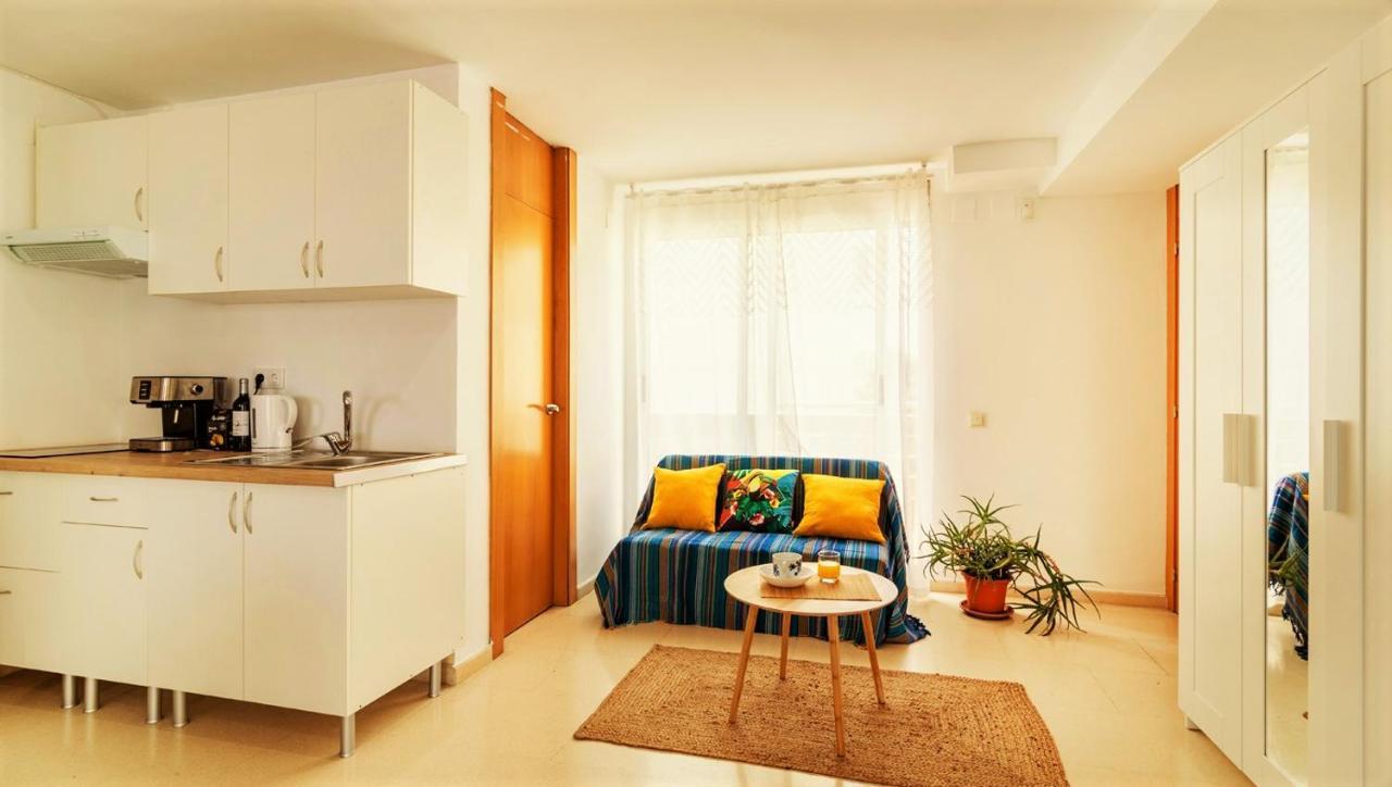 Penthouse Duplex In A 4 Floors Spanish House -8 Min To Center By Metro Apartamento *
