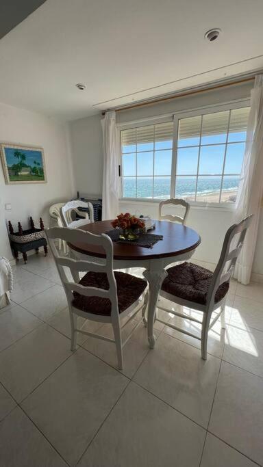 Apartamento Con Acceso Directo A La Playa Apartment