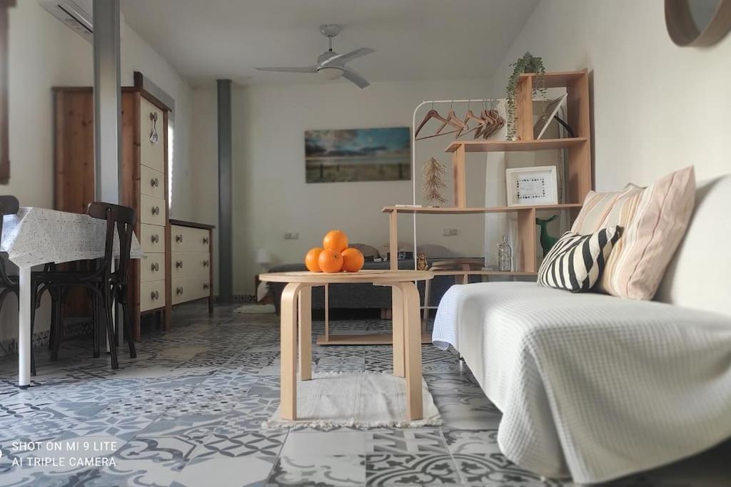 Precioso Con A/a En Ruzafa Con Terracita Privada Y Acceso A Un Jardin, 2-3 Personas Apartamento