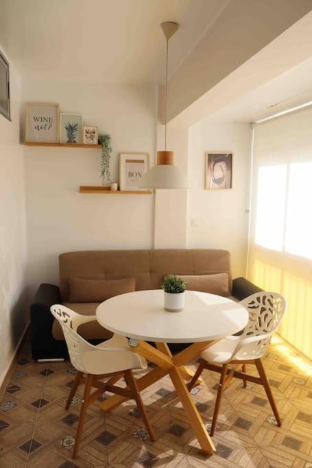 Apartamento Precioso Con Vistas Al Mar. Piscina. *