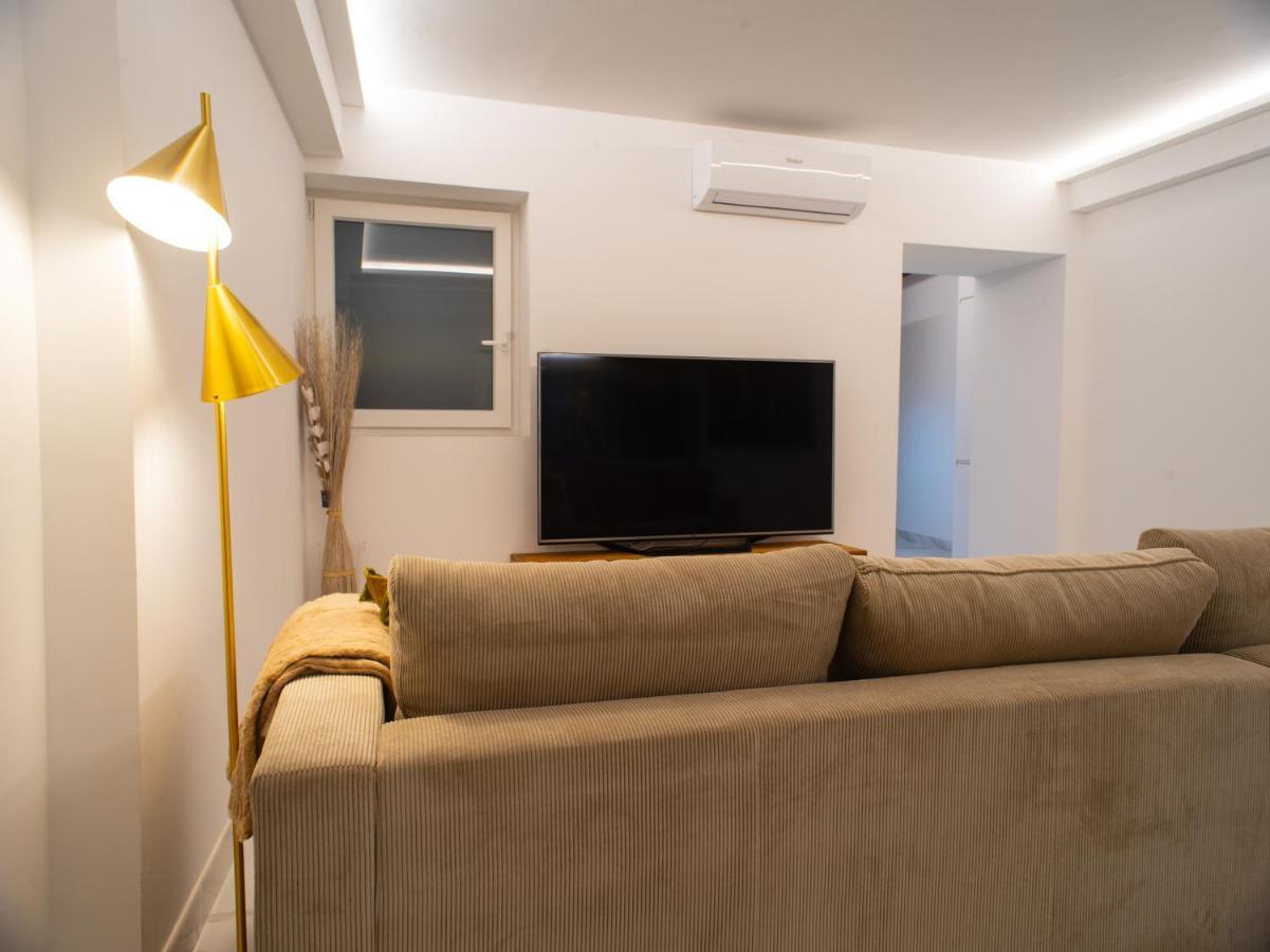 Apartment Market - Ciutat Vella, Exclusively For Families - Mid-term Valencia