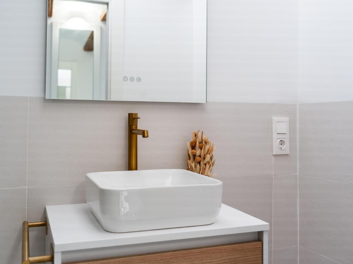 Apartment Market - Ciutat Vella, Exclusively For Families - Mid-term