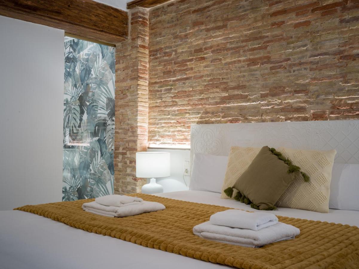 Apartment Market - Ciutat Vella, Exclusively For Families - Mid-term *