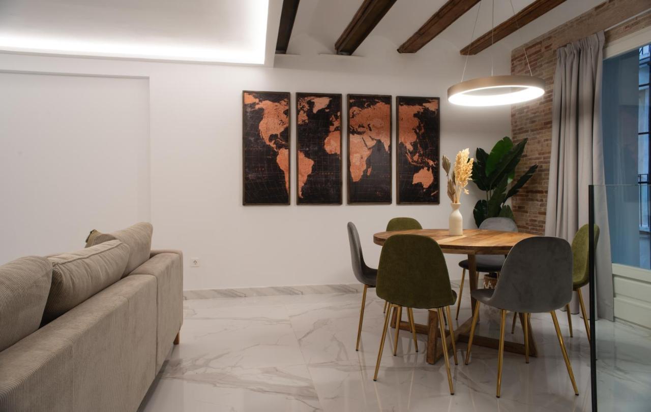 Apartment Market - Ciutat Vella, Exclusively For Families - Mid-term *