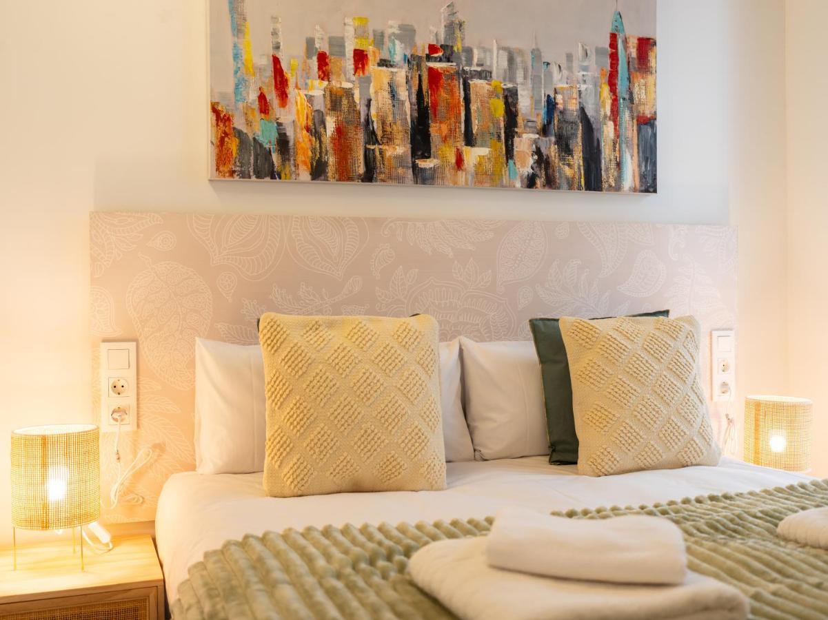 Apartment Market - Ciutat Vella, Exclusively For Families - Mid-term *