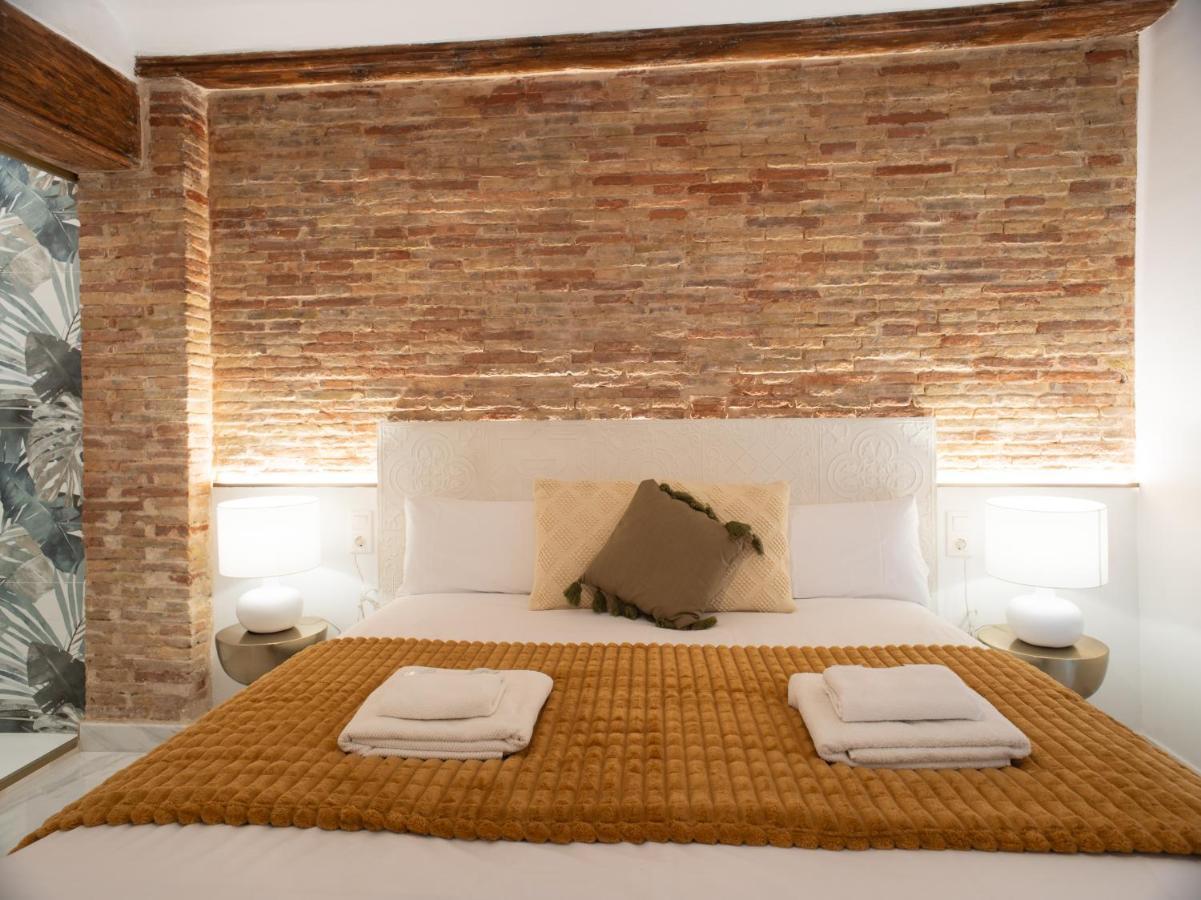 Apartment Market - Ciutat Vella, Exclusively For Families - Mid-term *