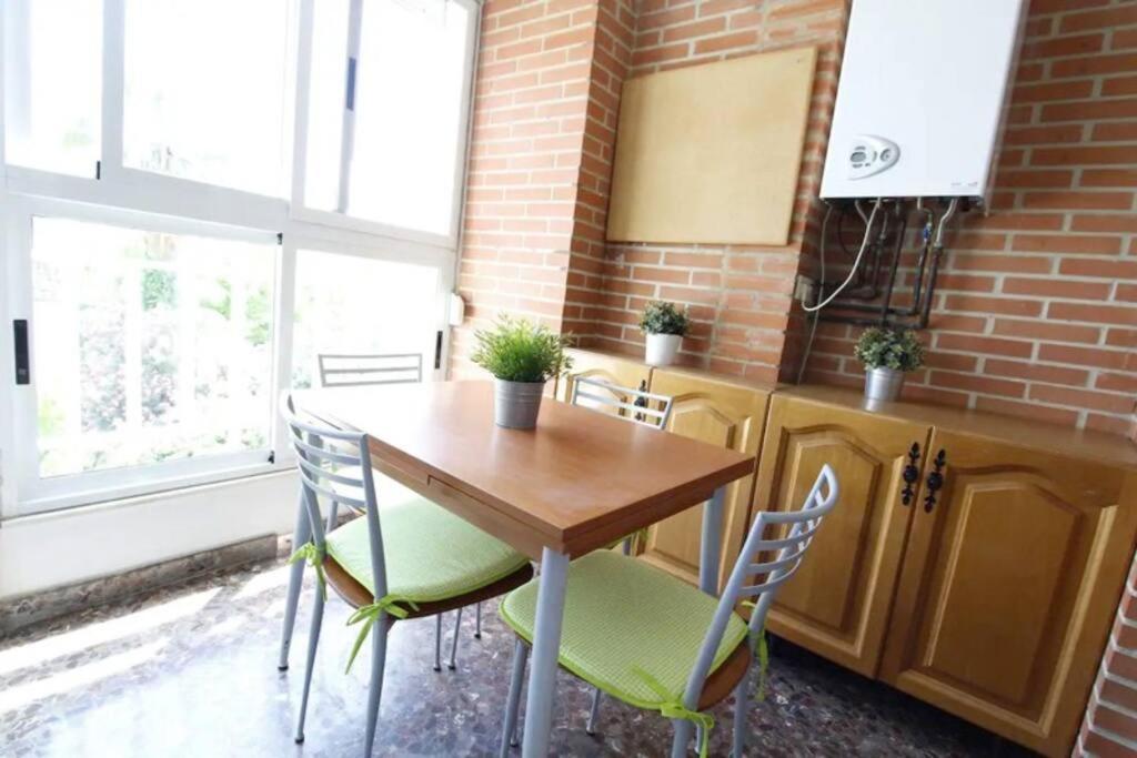 Playa Malvarrosa House Apartamento *