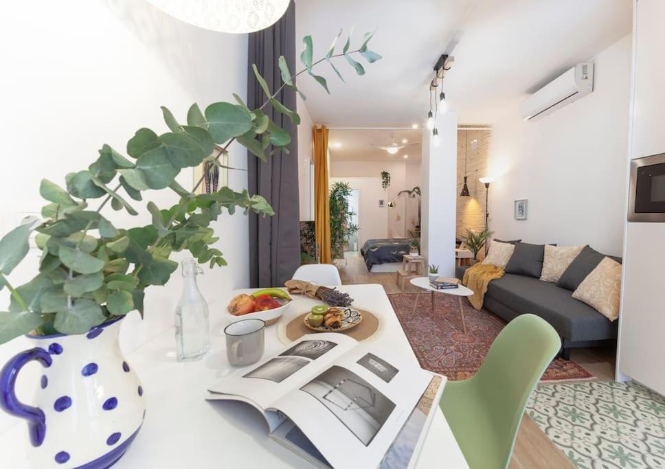 Ra - Stylish Loft - Walk To The Of Apartamento Valencia