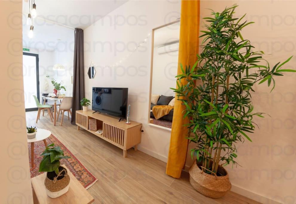 Ra - Stylish Loft - Walk To The Of Apartamento