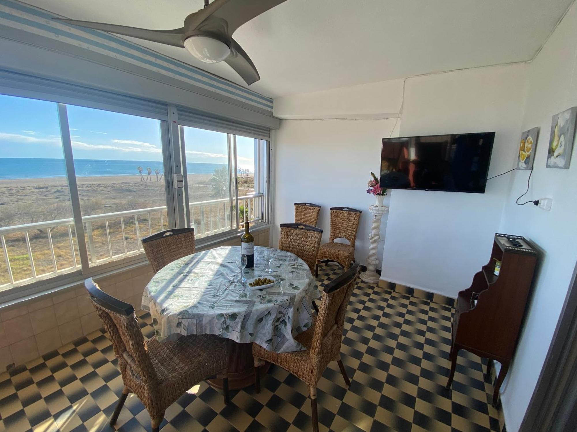Primera Linea De Playa Apartamento *