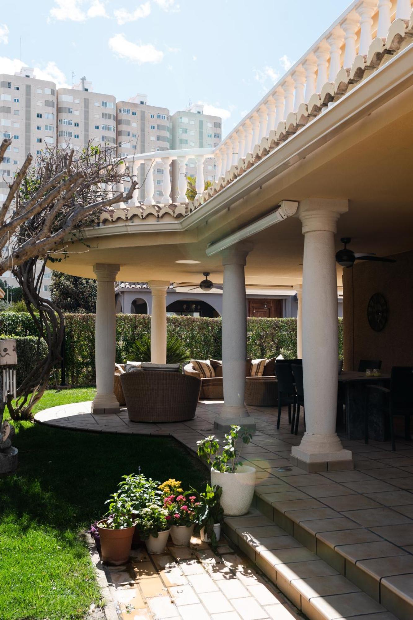 Experience Luxury Puig Val Con Piscina Villa