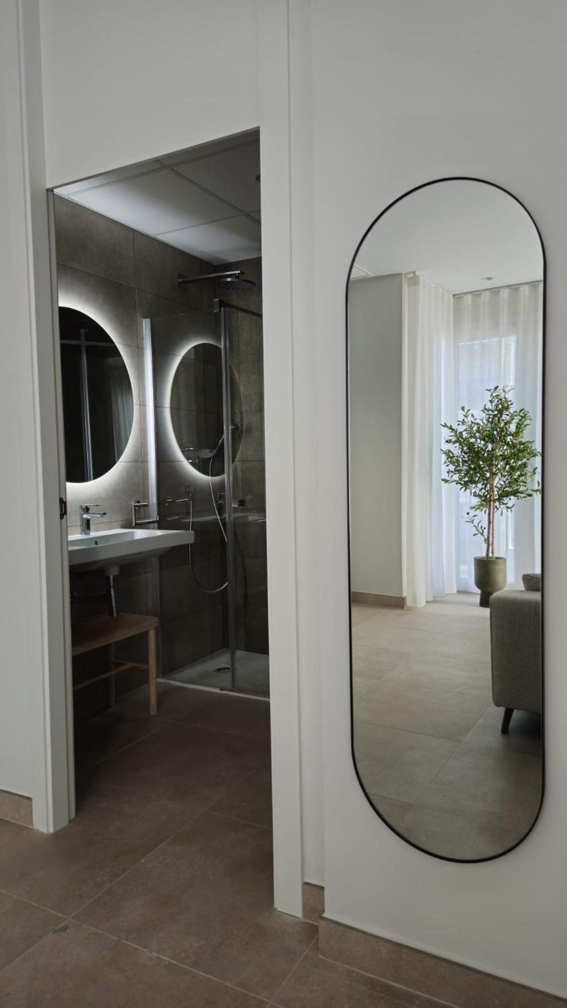 Imperial Apartment *