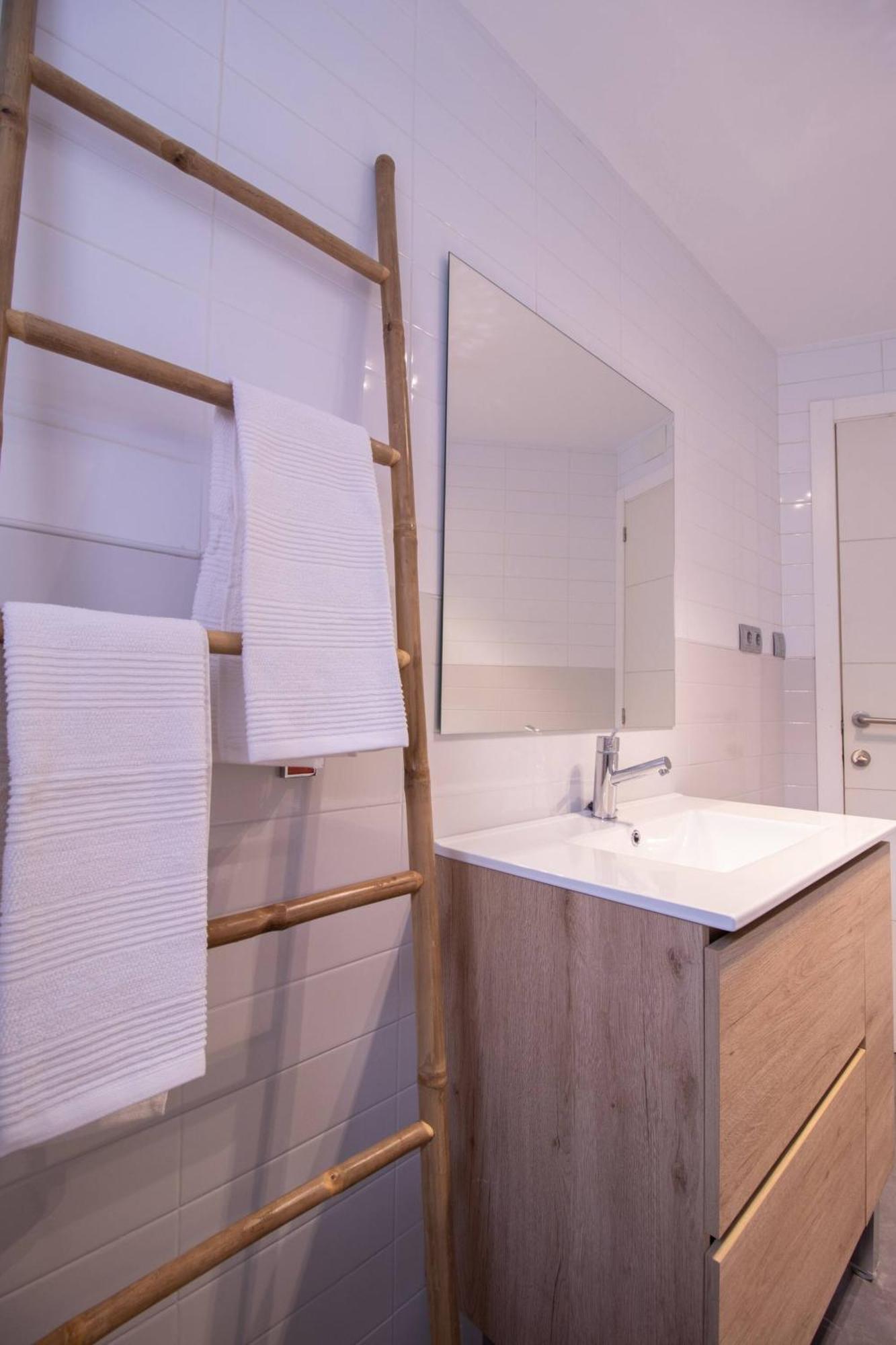 Old Town Flat By Concept Flats *