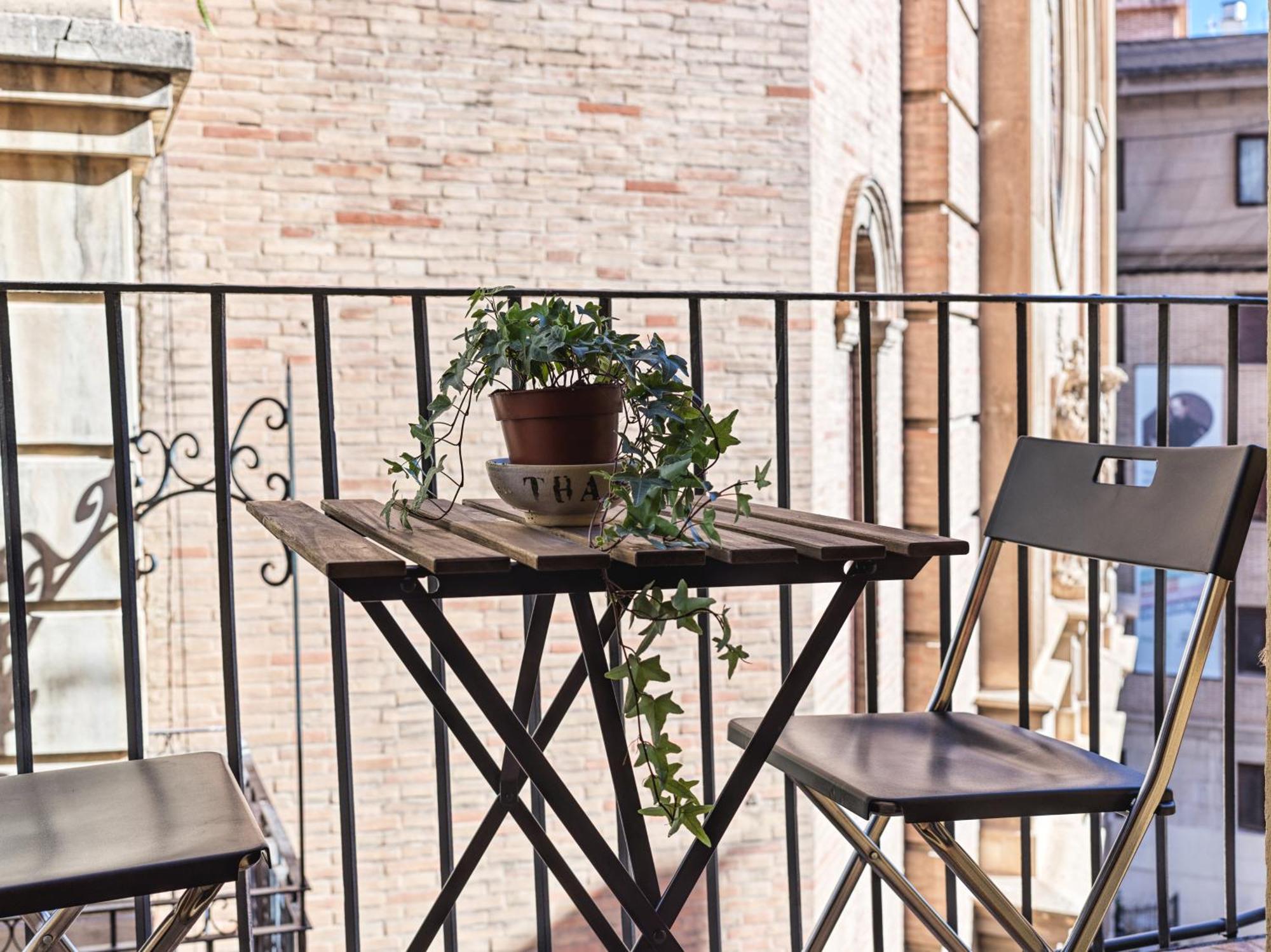 Silk Exchange - Market Apartment *