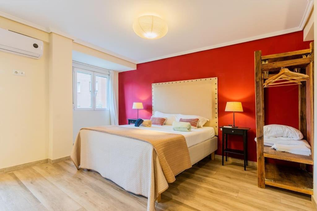 Ciudad Artes Gem: Stylish Near Ruzafa & Apartamento Valencia