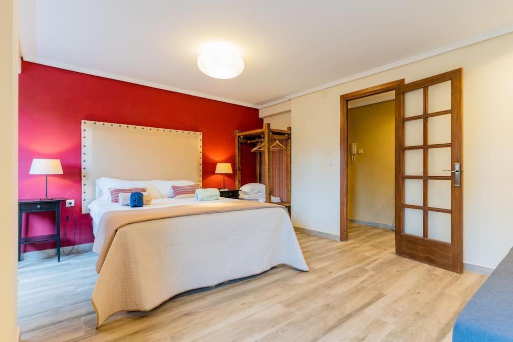 Apartamento Ciudad Artes Gem: Stylish Near Ruzafa & Valencia