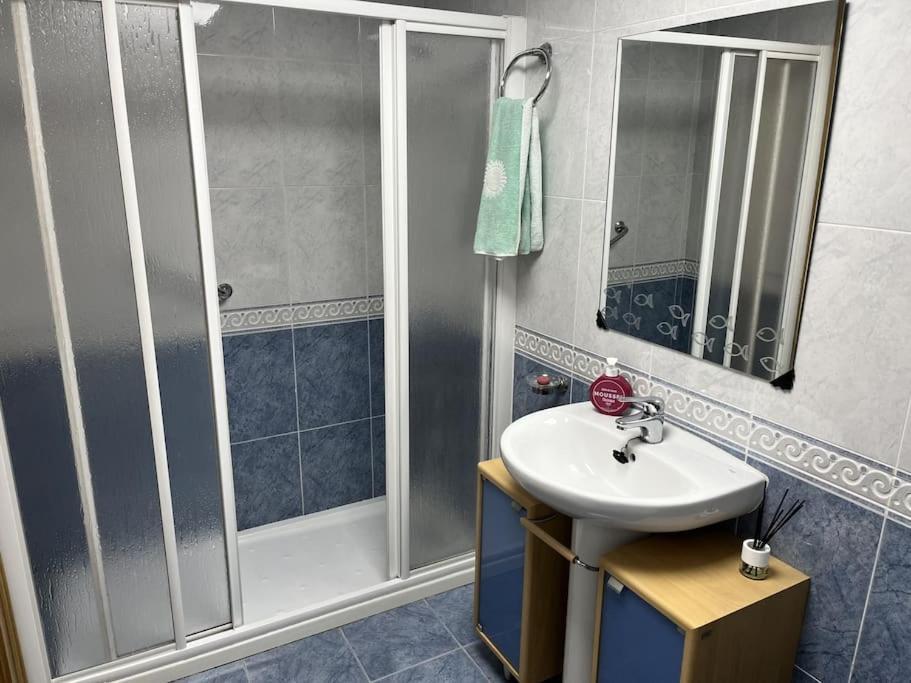 Apartamento Con Cama De Matrimonio En Mislata By Alterhome