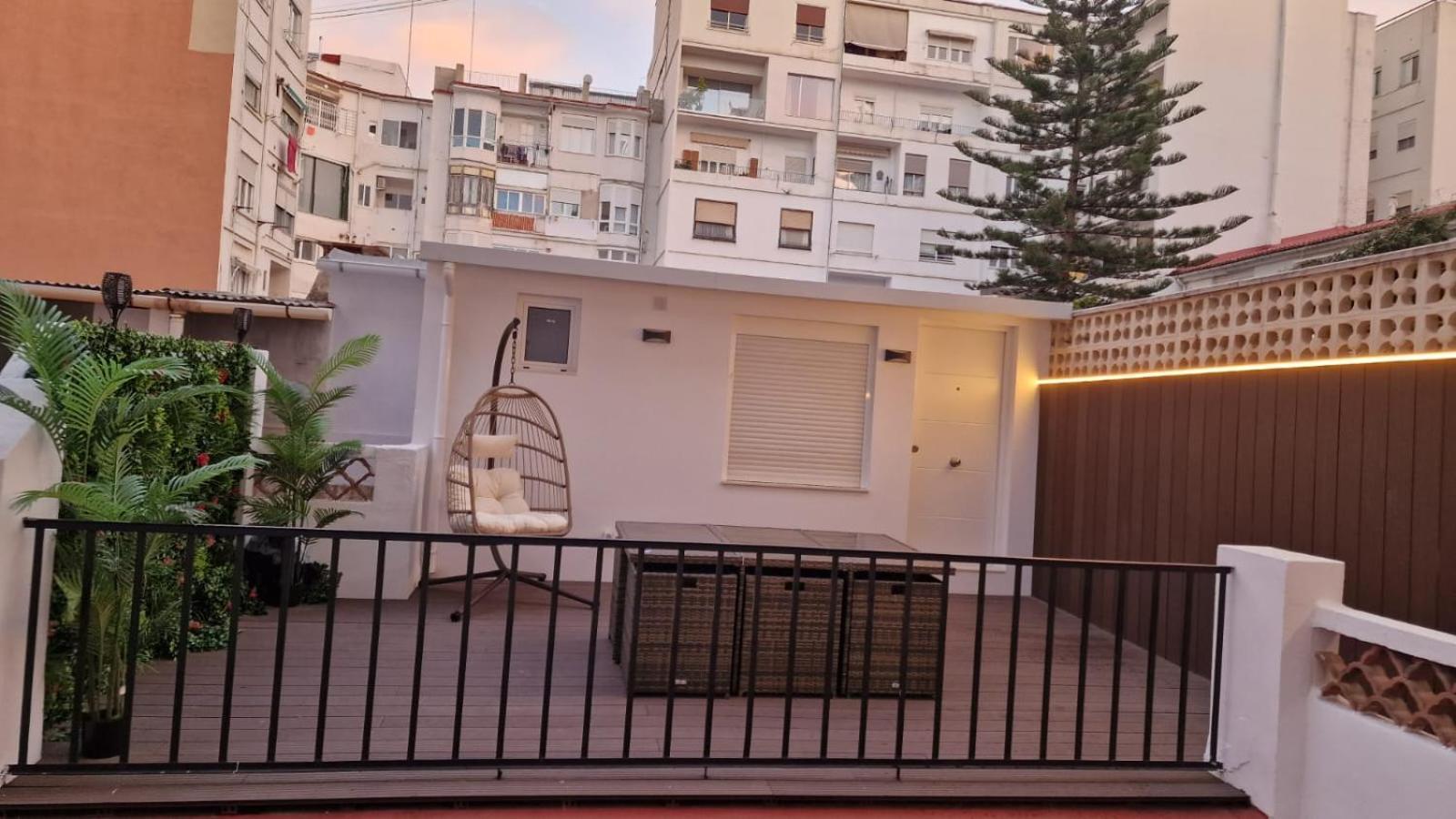 Centrica De Lujo Gv 4 Homestay *