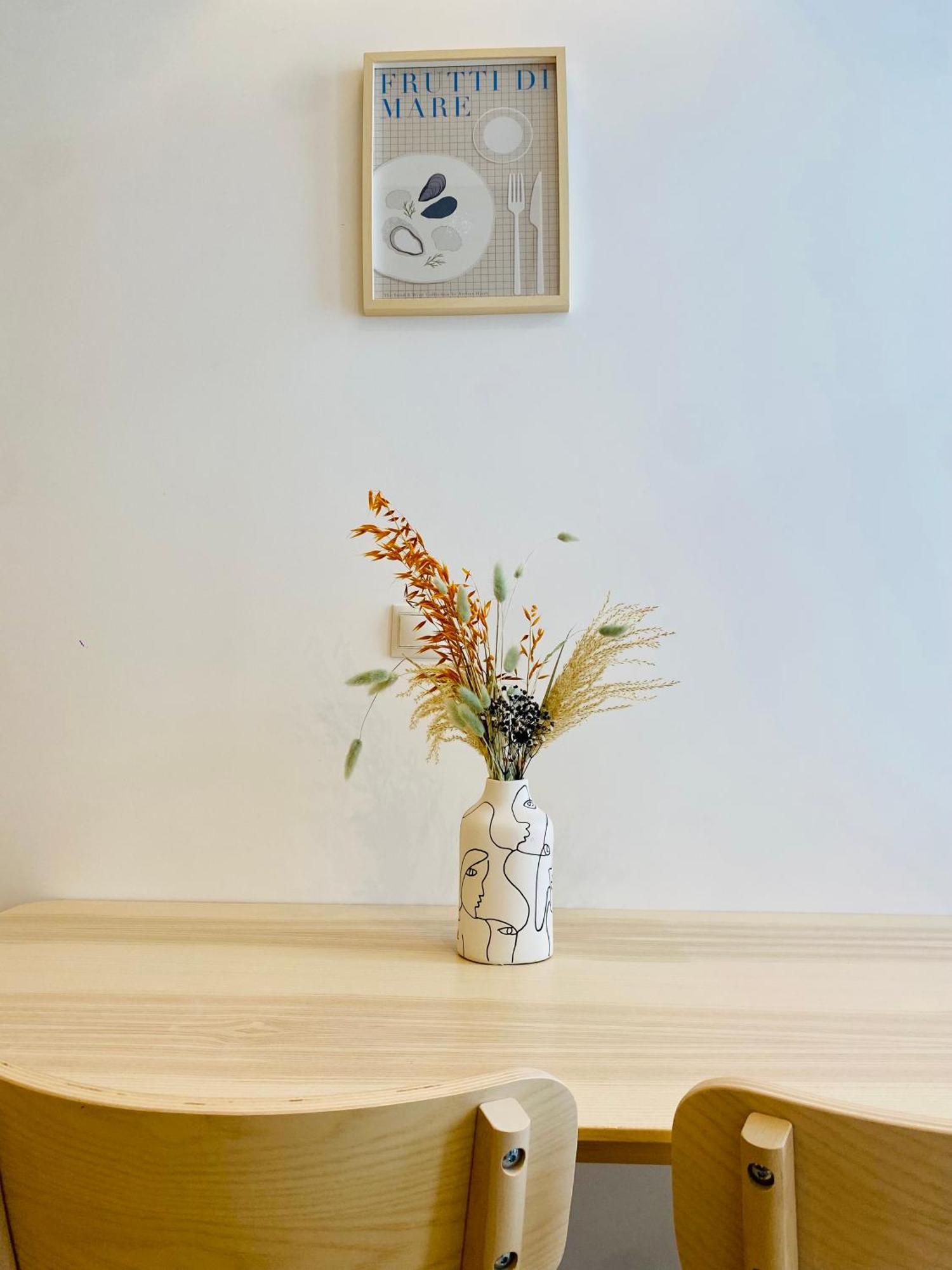 Apartamento En Cabanyal A: Encanto Y Diseno Junto A La Playa * Valencia