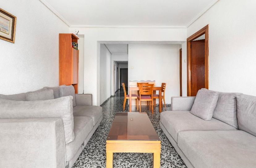 Homestay Private In Shared Workstay *