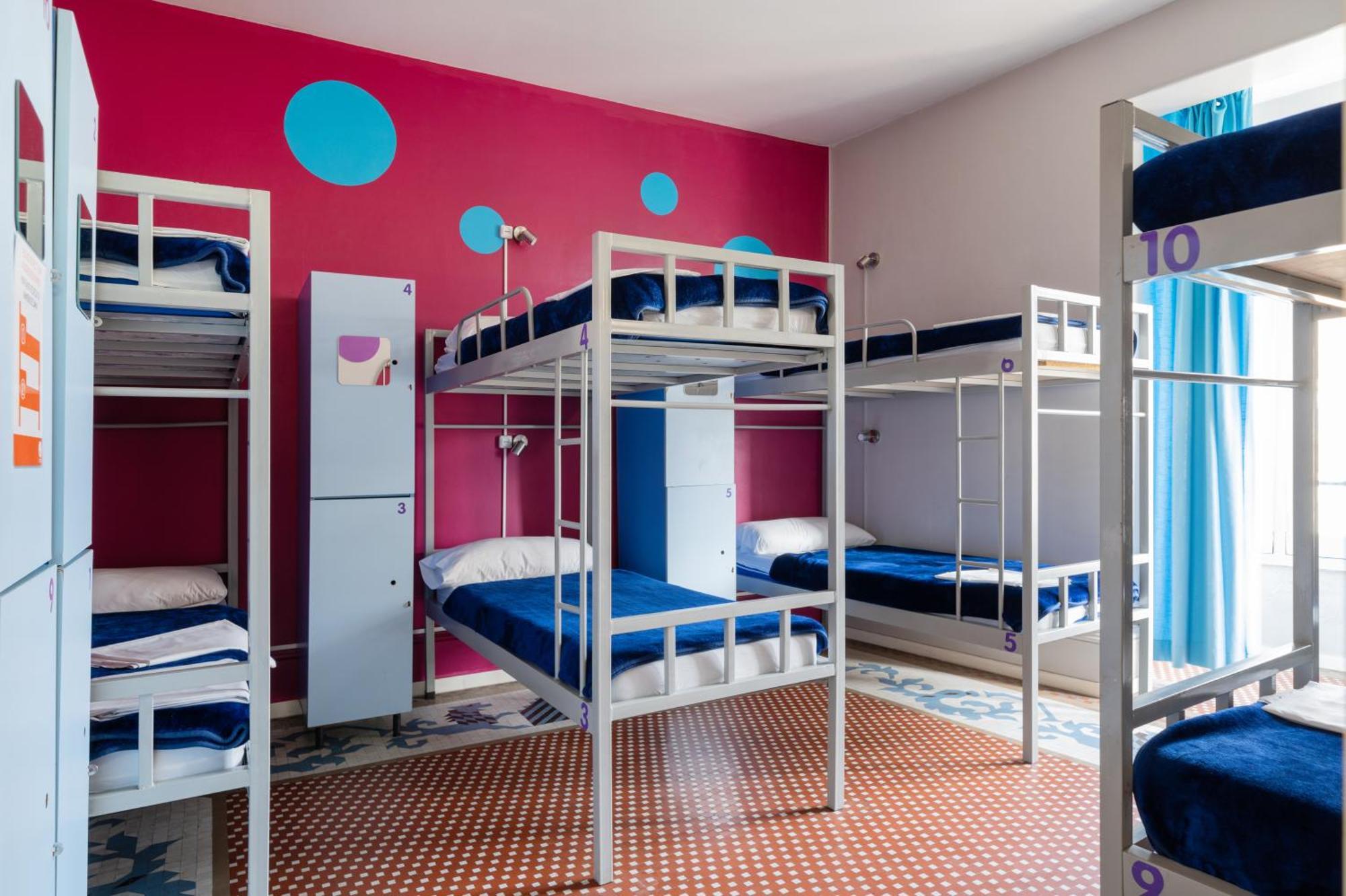 Feetup Backpackers Hostal