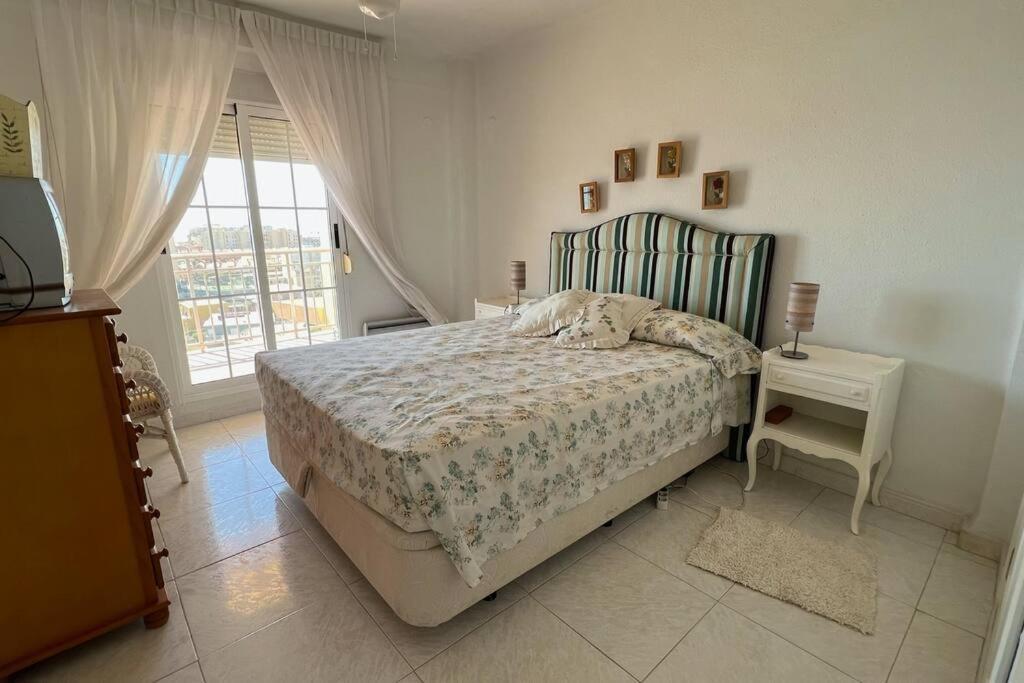 Apartamento Con Acceso Directo A La Playa *