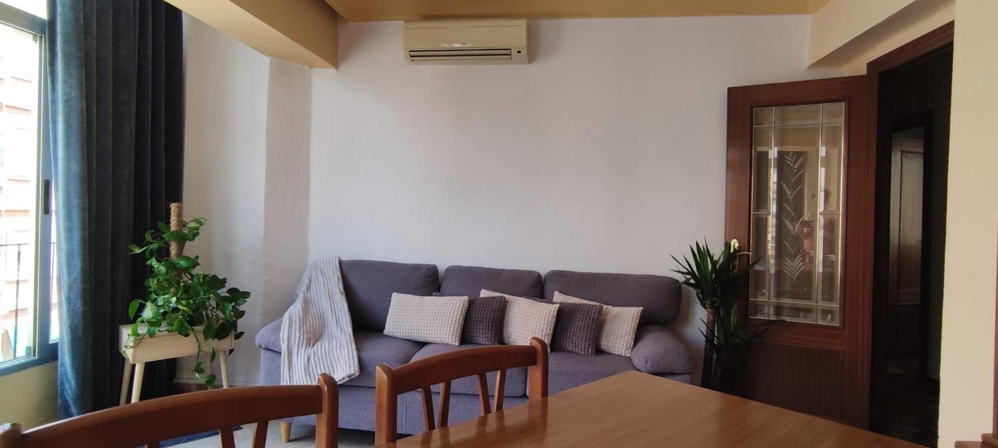 Habitacion Con Balcon Privado. Homestay