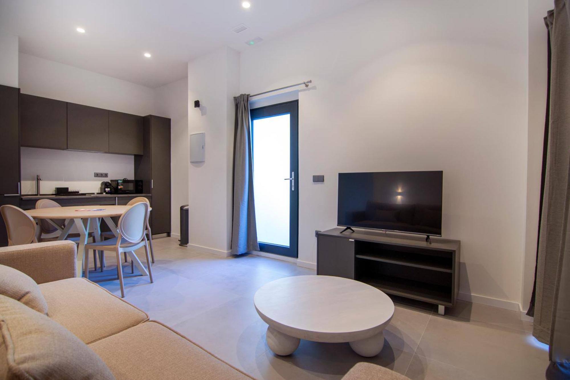 Vlc Host - Bellvis Apartment *