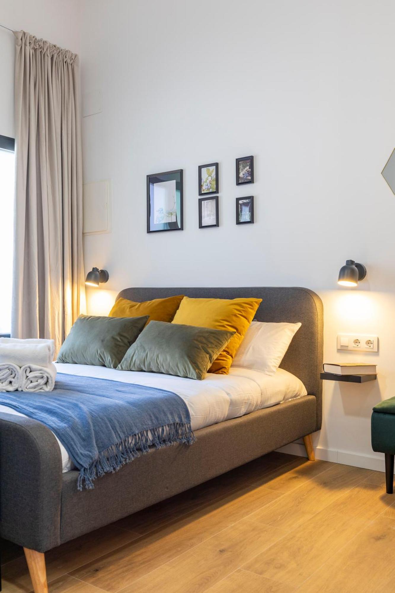 Apartamento Travel Habitat Patraix Con Terracita *