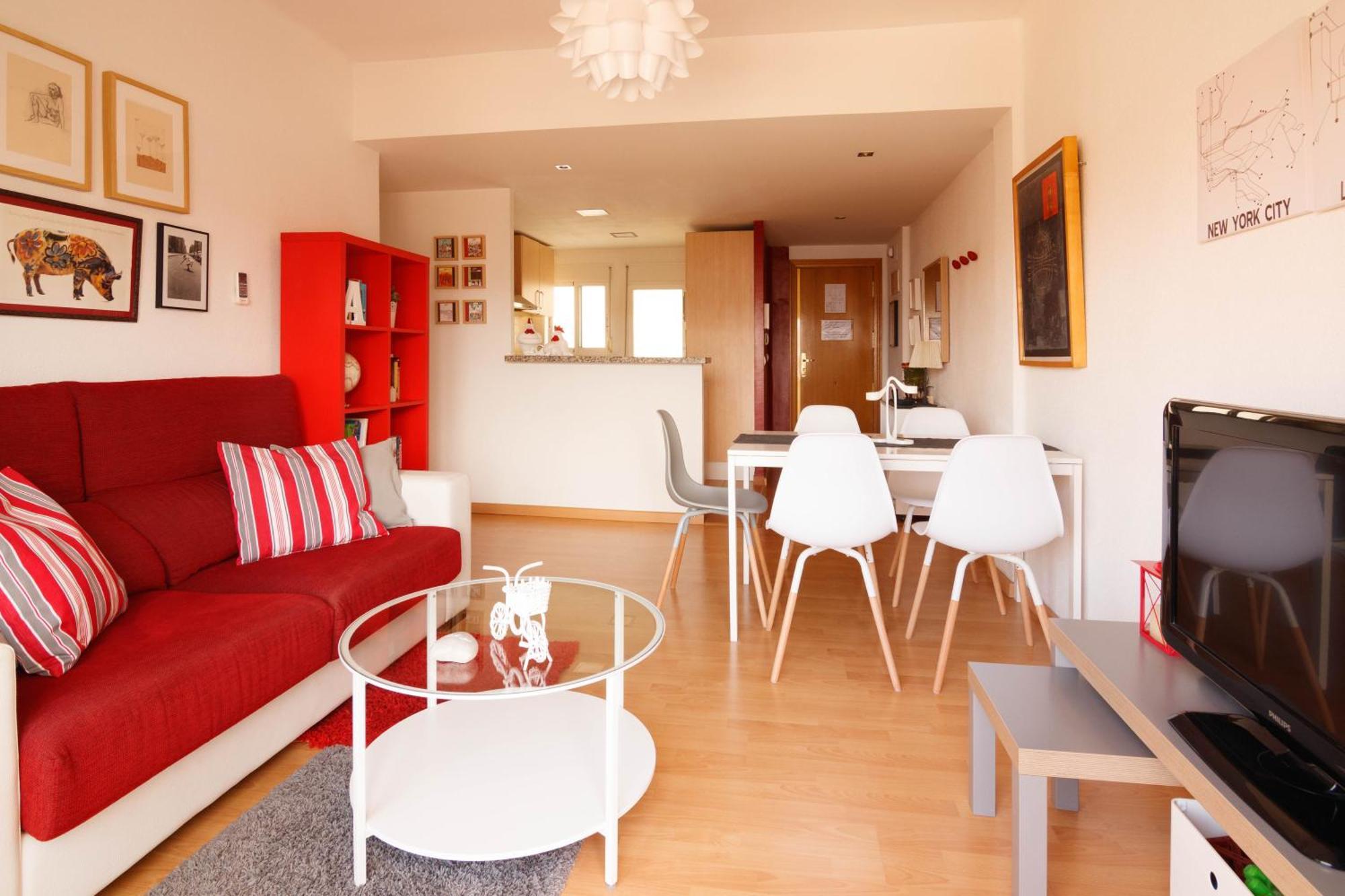 Apartamento Luminoso. Comodo. Acogedor. Wifi. Junto A Ave Valencia