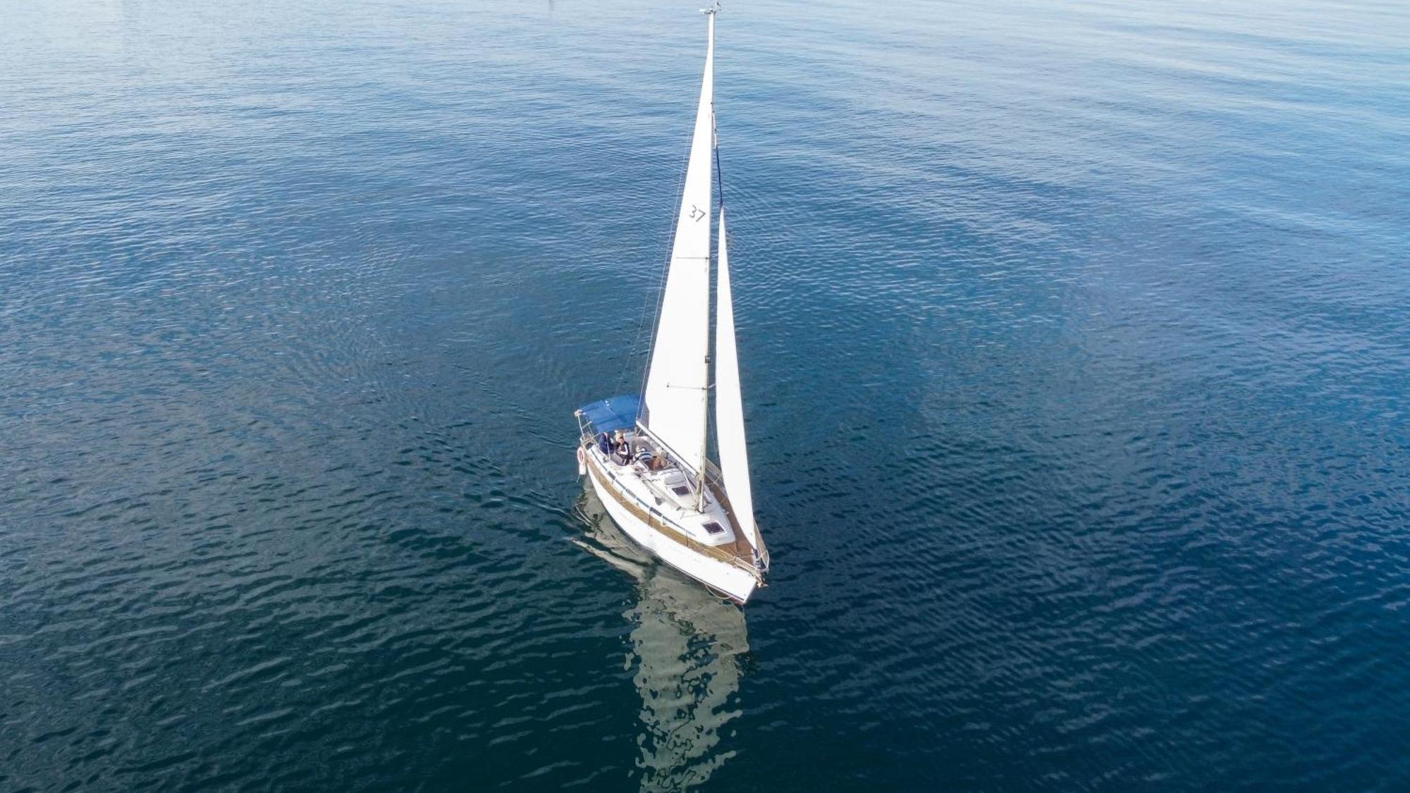 Velero Shabbak Botel *