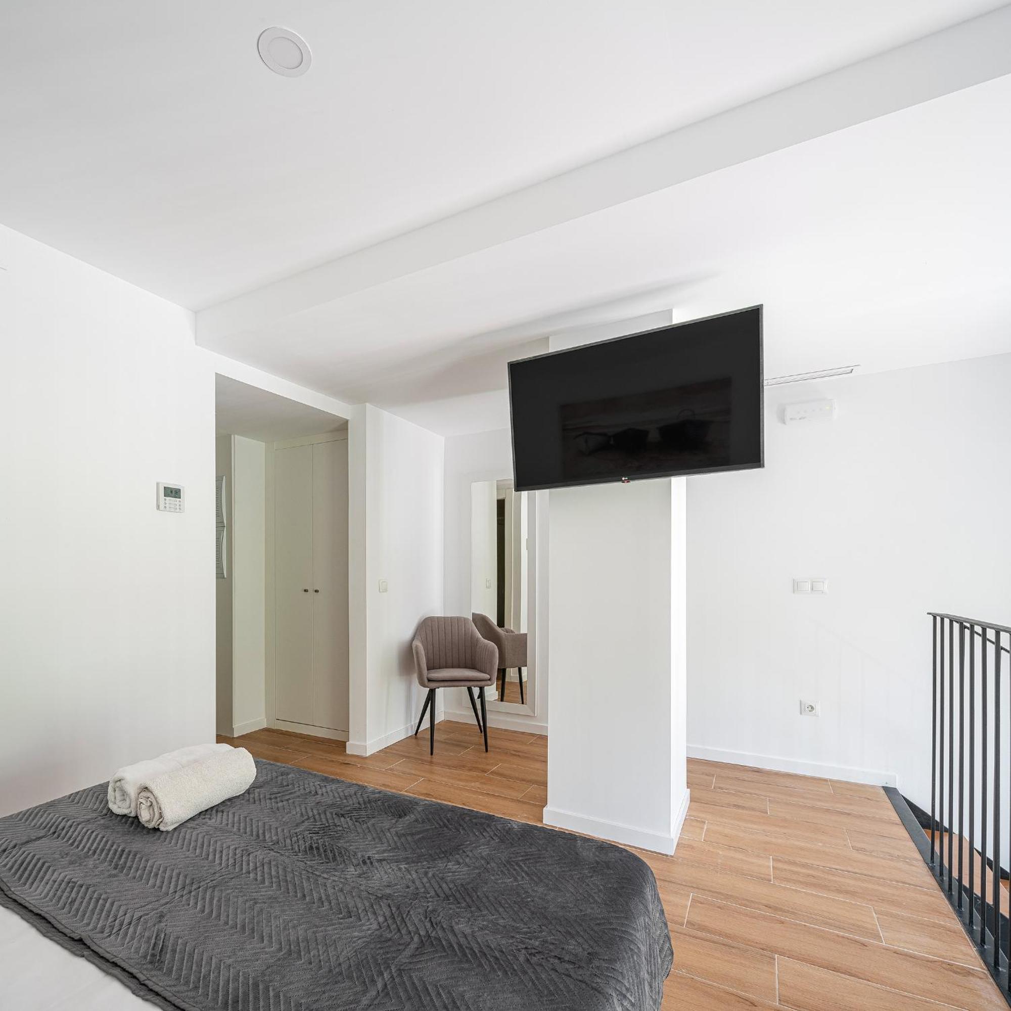 Apartment New Duplex, 2 Wc, Frente Ciudad De Ciencias Y Artes