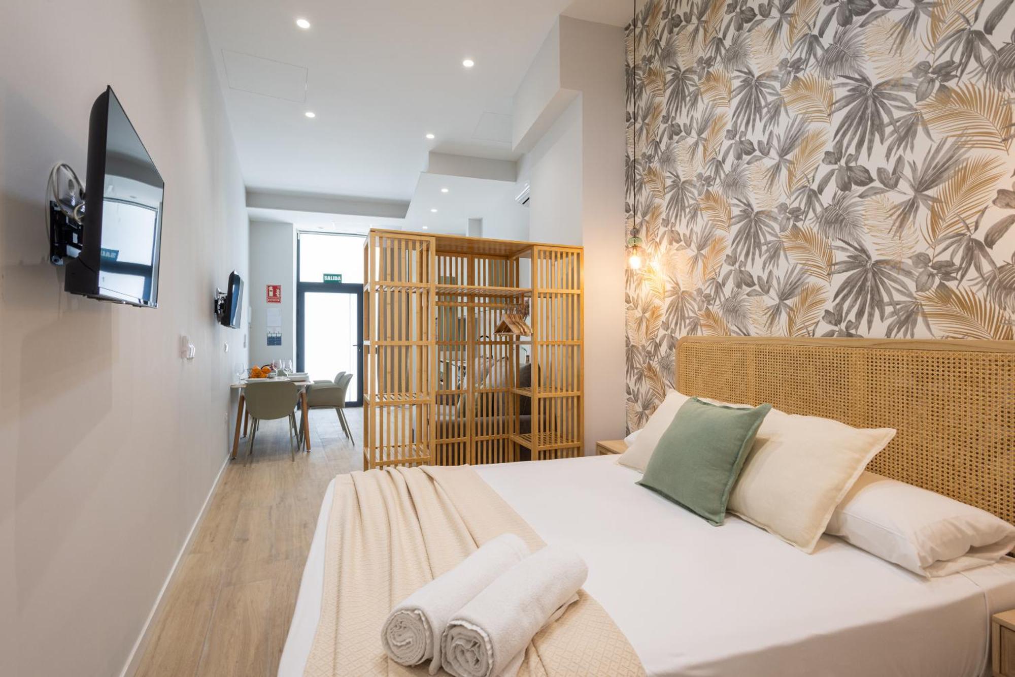 Florit Flats - The Trafalgar *
